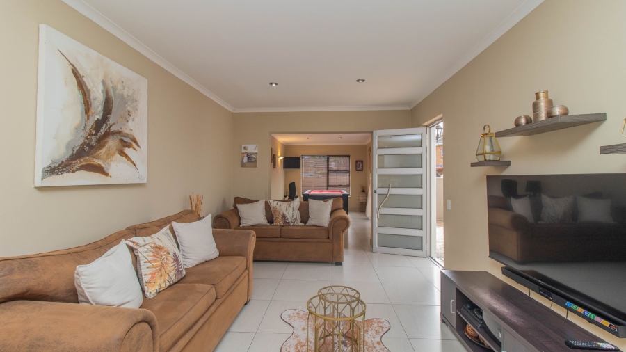 2 Bedroom Property for Sale in Glenwood Western Cape